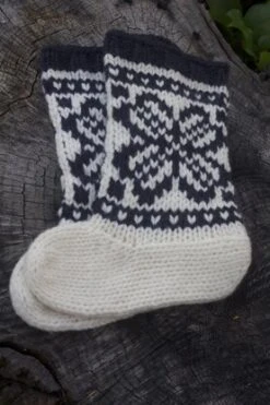 Tin Can Knits Mukluks PDF