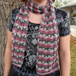 Linda Permann Cables And Lace Scarf PDF