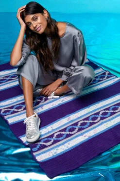 Universal Yarn Below PDF -Deals YARN Store 416x416 3774