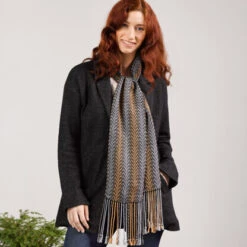 Valley Yarns #216 Leaves Of Gold & Silver PDF